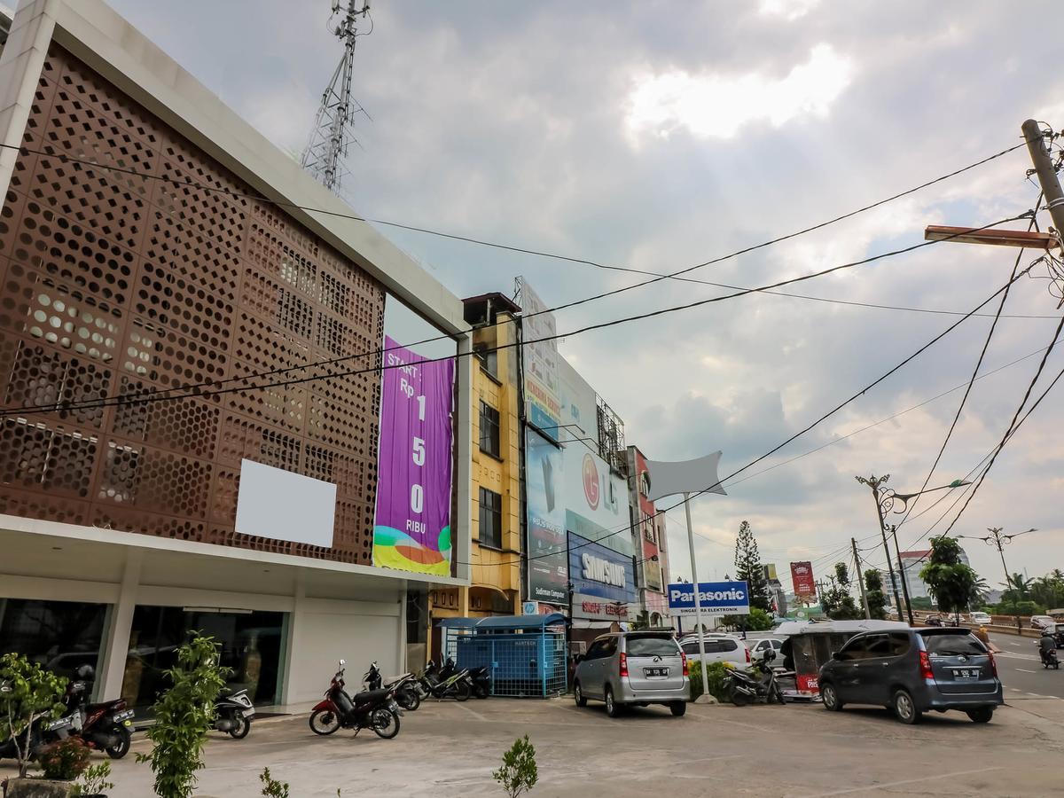 Nida Sudirman 240 Marpoyan Damai Hotel 2*
