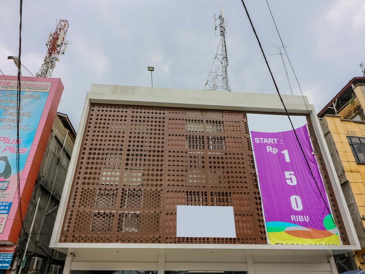 Nida Sudirman 240 Marpoyan Damai Pekanbaru